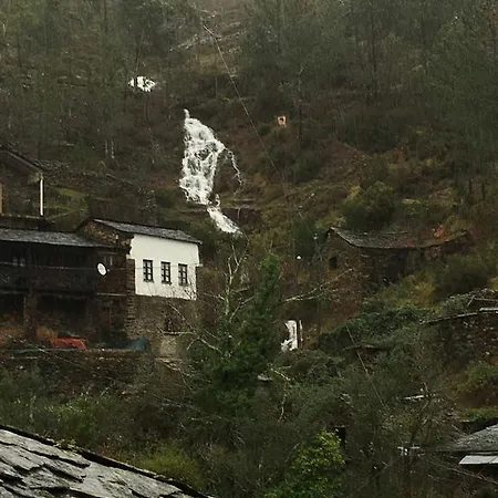 Casa Dos Avos * Covas do Rio